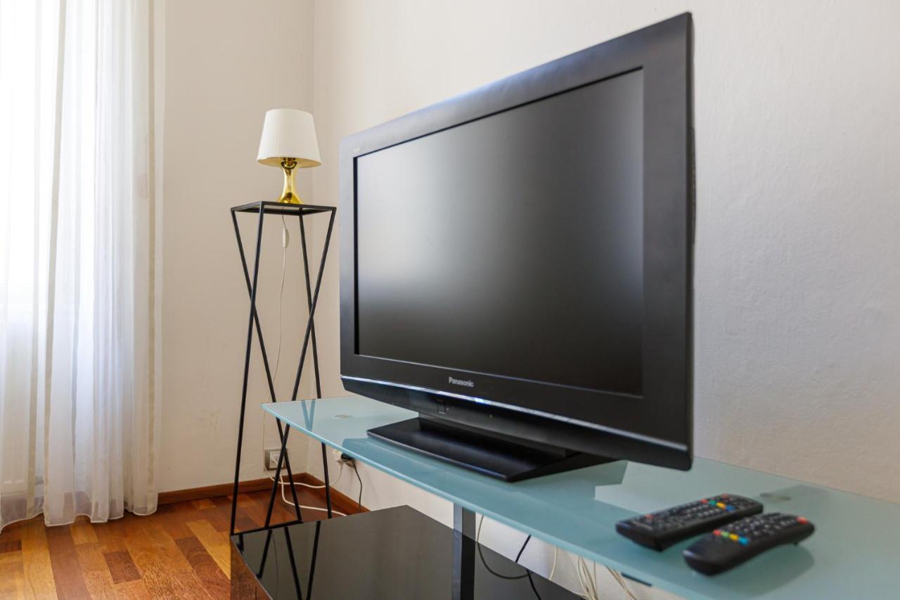 Newly Renovated Apartment In The Old Town Bratislava Exterior foto