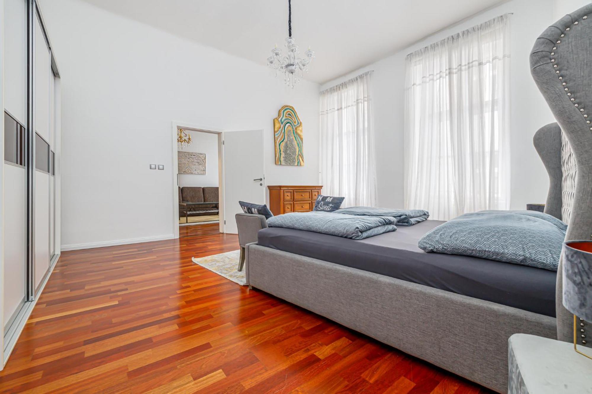 Newly Renovated Apartment In The Old Town Bratislava Exterior foto