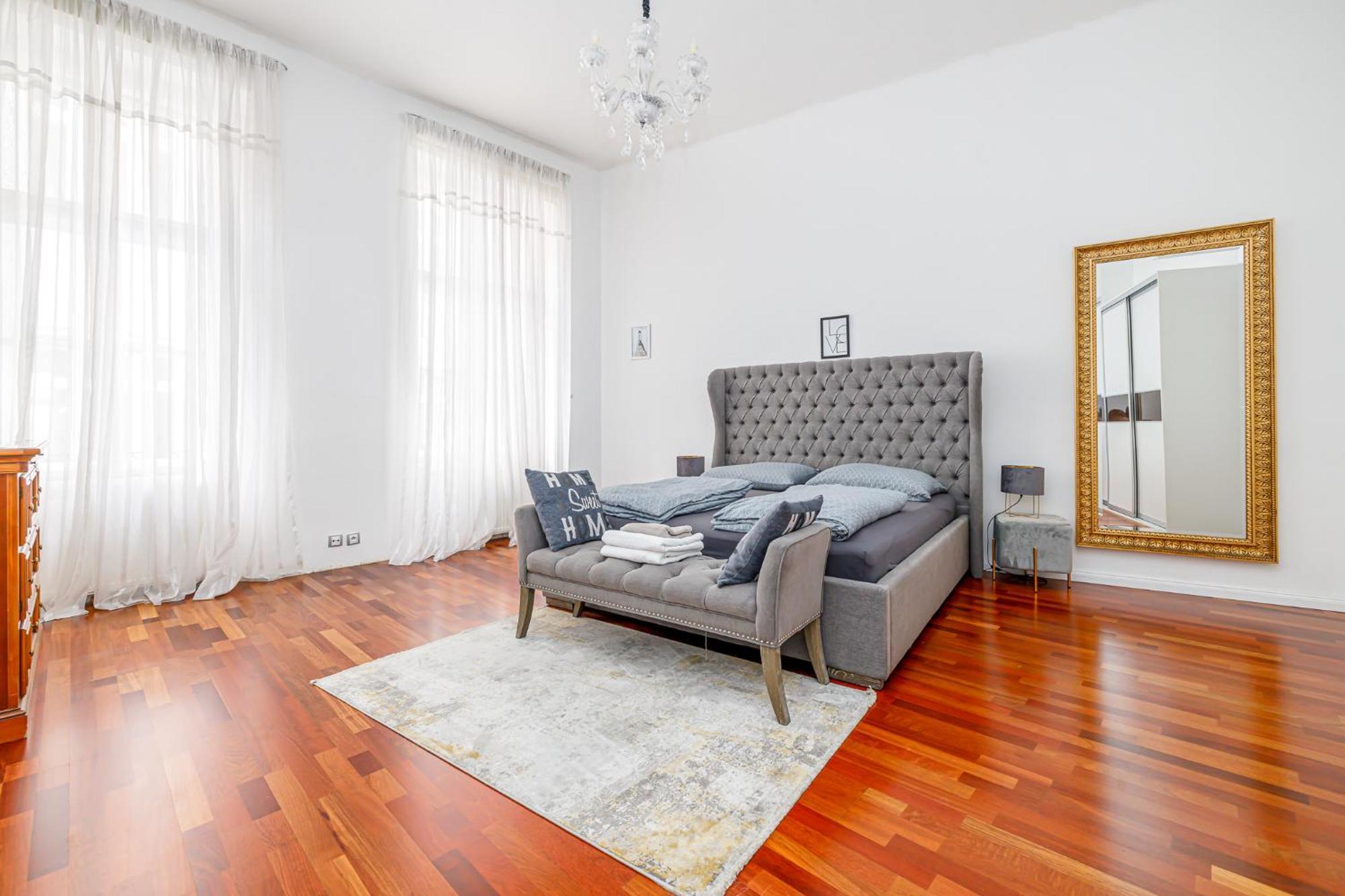 Newly Renovated Apartment In The Old Town Bratislava Exterior foto