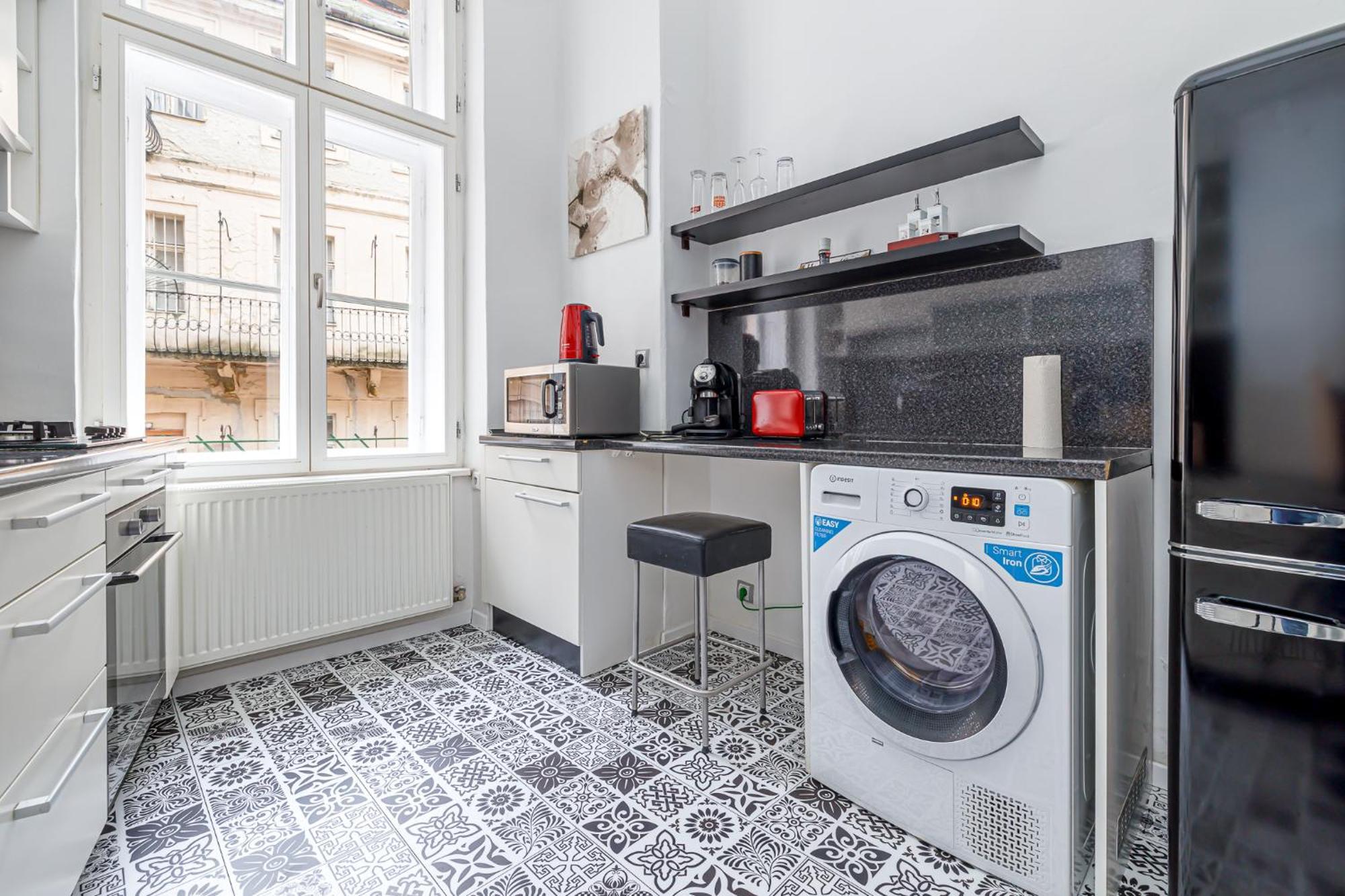 Newly Renovated Apartment In The Old Town Bratislava Exterior foto